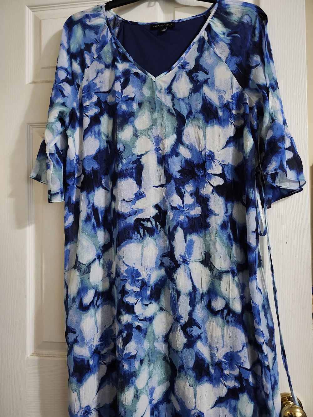 Sara Michelle Blue and White V-Neck Midi Dress